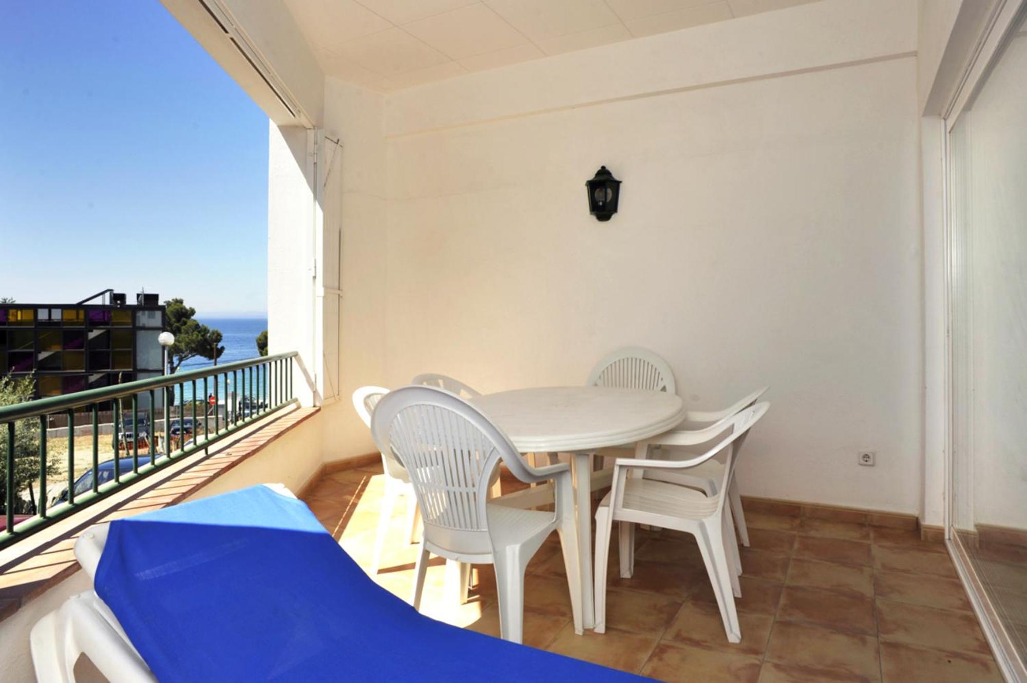 Apartaments El Berganti En Canyelles Petites Roses Oda fotoğraf